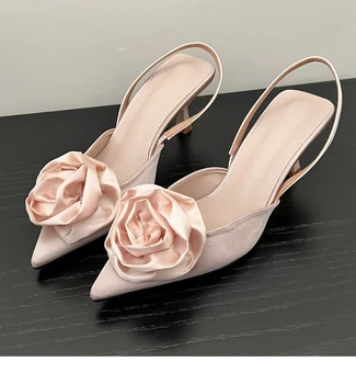 Френски дамски сандали за пролетта и есента 2023 г., новите модни сандали на тънък висок ток с остър пръсти